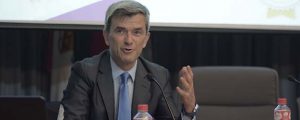 foto-noticia-battimo-santander Grande affluenza di pubblico alla conferenza di Maurizio Battino a Santander (Spagna)